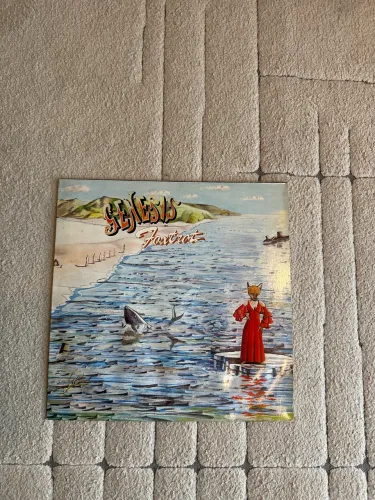 Vinil Genesis - The Famous Charisma Label