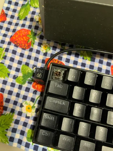 Teclado Redragon 60% Dragonborn