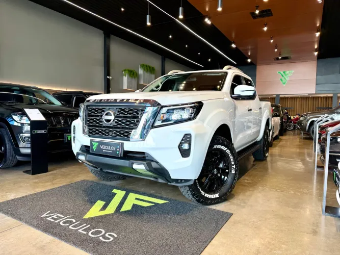 Nissan Frontier XE CD 4X4 2.3 Bi-TB Diesel Aut. 2024