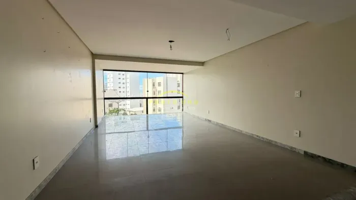 Excelente oportunidade 4/4 na Barra, em localização privilegiada próxima ao Farol da Barra