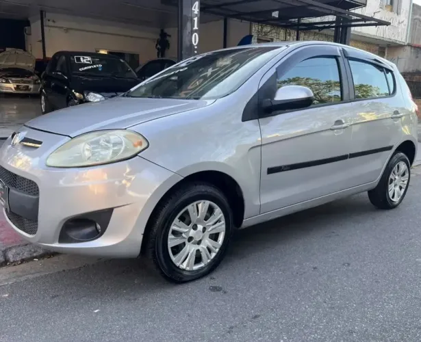 Fiat Palio Attractive 1.0 EVO Fire Flex 8V 5P 2012