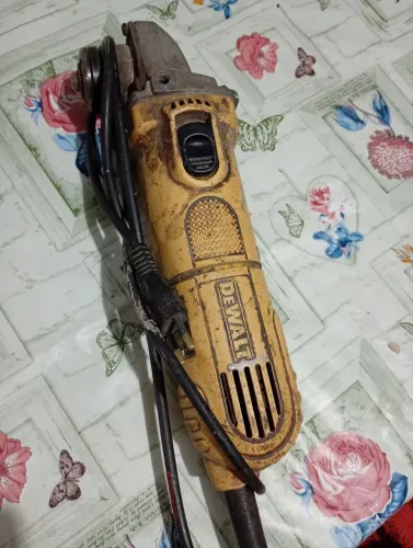Esmerilhadeira DeWalt 220v