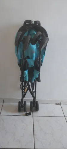 Carrinho de passeio bebê