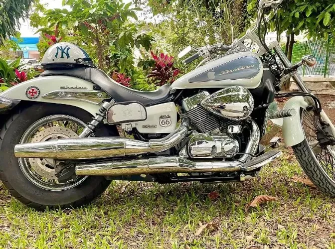 Honda Shadow 750,2012 apenas 15.266 km - muito conservada!