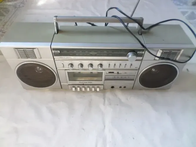 Rádio gravador cassete portátil vintage Realistic Modulette 500- AF158