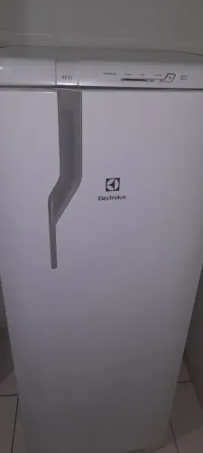 Geladeira Electrolux RE31