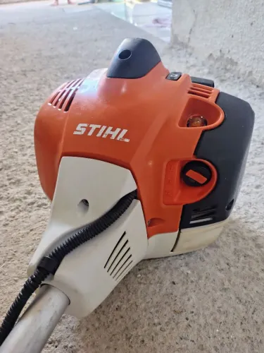 Roçadeira Stihl FS 221