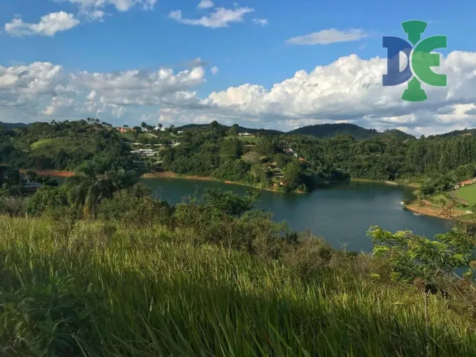 **Terreno Exclusivo no Condomínio Recanto dos Pássaros Jacareí/SP**