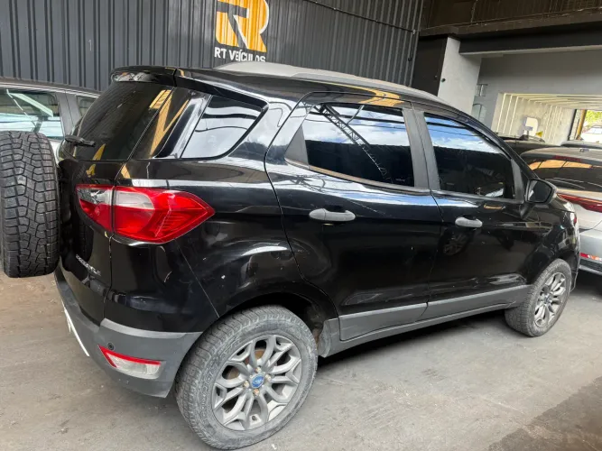 Ford Ecosport Freestyle 1.6 16V Flex 5P 2013