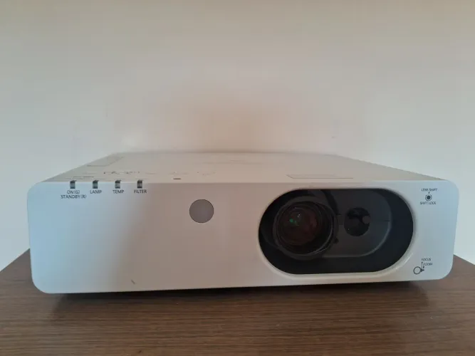 Projetor Panasonic FX400