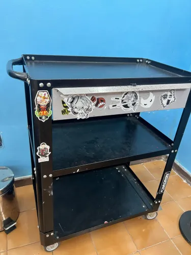 Estaçao de Tatuagem / Carrinho Auxiliar