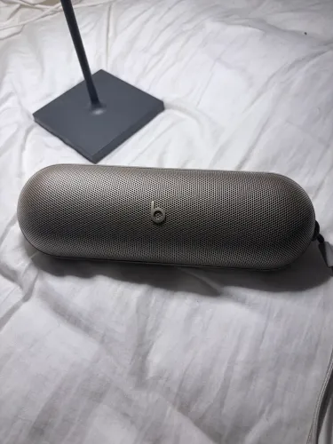 Beats Pill - Caixa de Som Apple