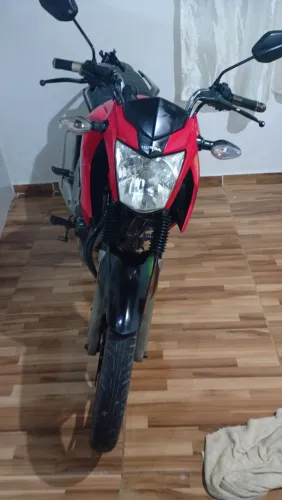 É uma excelente moto estou vendendo por motivo bem maior