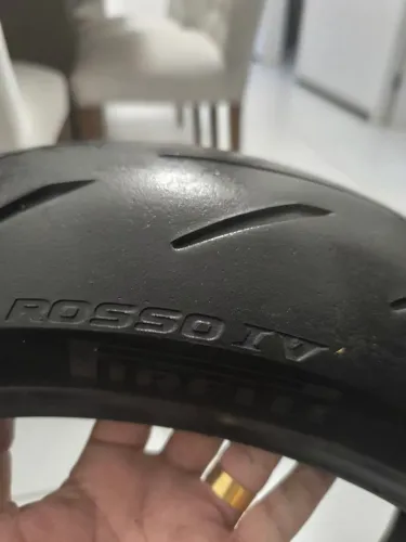 Pneu Moto Superesportiva