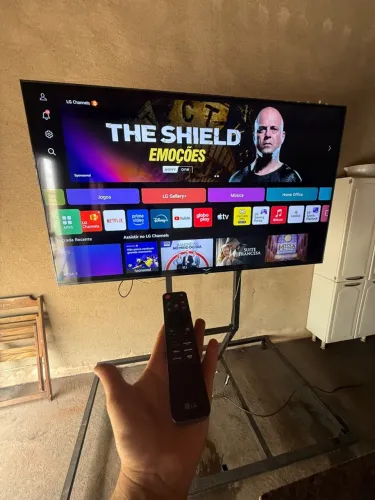 Vendo TV  Lg 75 polegadas smart