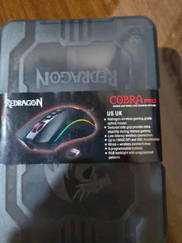 Mouse reddragon pro sem fio ótimo pra quem n quer ter delay em seus jogos