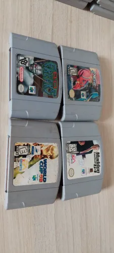 4 jogos originais de Nintendo 64