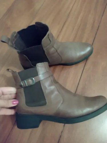 Bota marrom de couro 