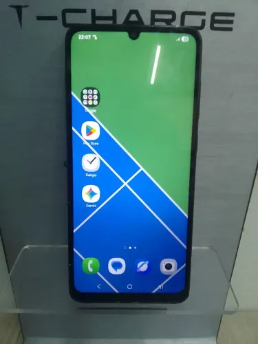 Samsung A05 128 GB android 15