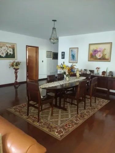 Casa Condomínio em São José dos Campos