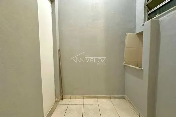 Apartamento : / Residencial / Centro