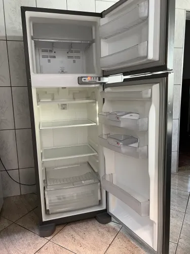 Geladeira Brastemp usada  Inox 