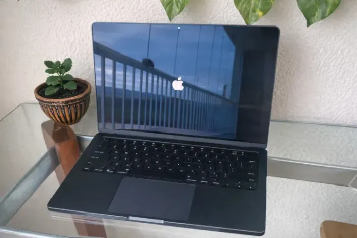 Macbook Air M2 Midnight