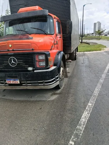Caminhão 1513 Mercedes