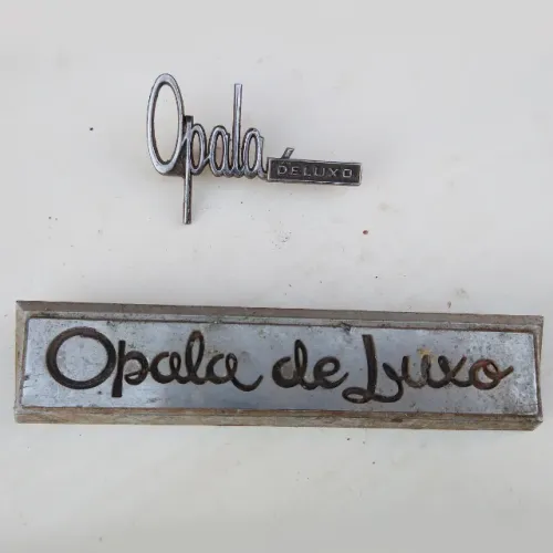 Emblemas Opala de Luxo