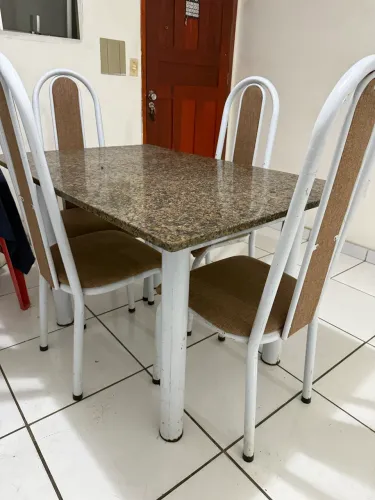 Mesa em mármore