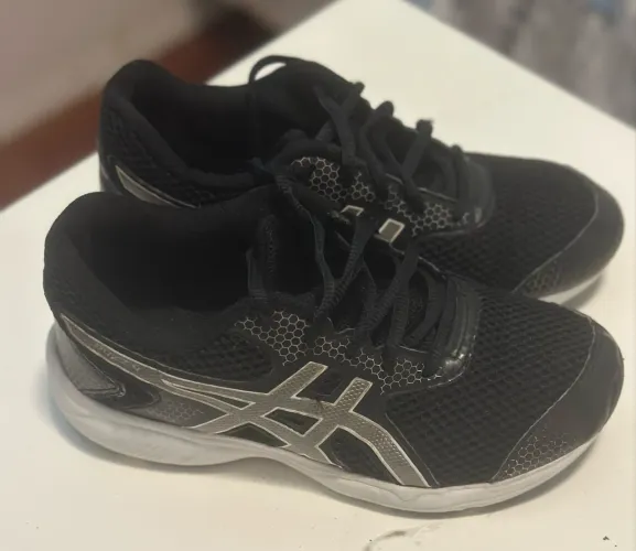 Kit Tênis Asics Buzz 4 e Olympikus Griff