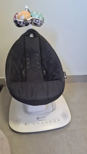 Cadeira de balanço 4moms mamaroo
