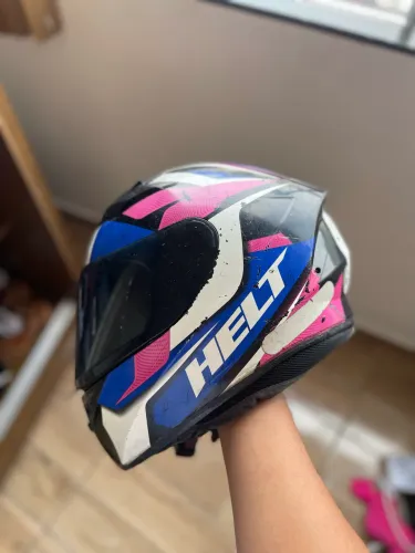 Capacete helt 