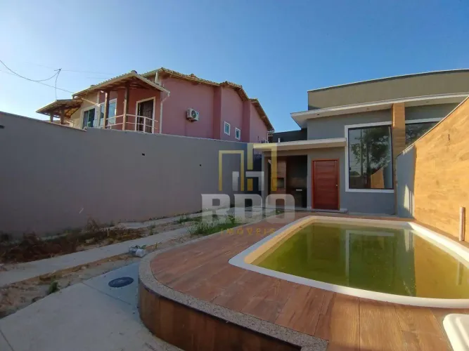 Casa a venda em Rio das Ostras no Ouro Verde, 3 quartos com piscina e churrasqueira!