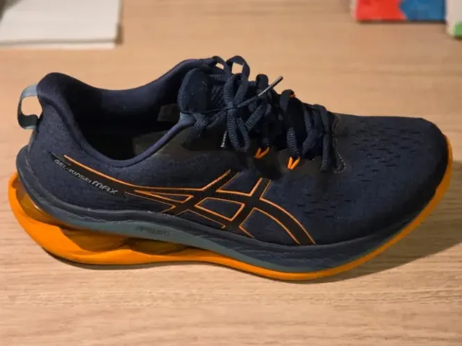 Tenis Nimbus 25