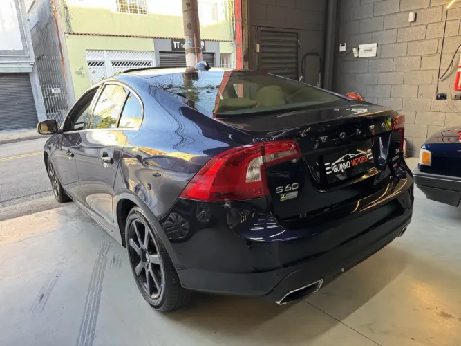 Volvo S60 T-4 Momentum 2.0 190cv 4P 2017