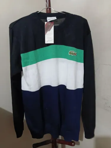 BLUSA DE FRIO MASCULINA SUETER MARCA LACOSTE TAMNHO G NOVA COM ETIQUETA.