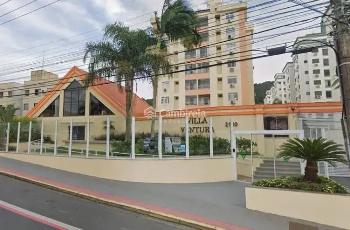 Apartamento todo reformado à venda, com 2 dormitórios, sendo uma suíte em Coqueiros, Flori