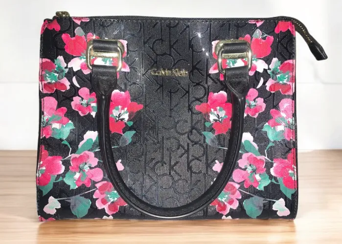 Bolsa original Calvin Klein lindíssima com estampa floral com alça extra