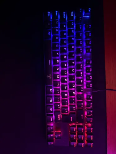 Teclado Mecânico Gamer T-Dagger Bora V2 Preto RGB Switch Vermelho