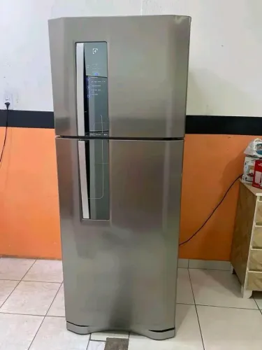 Geladeira Electrolux inox 459 litros modelo df52x $780<br>R$ 2.000.00 <br>Zap *