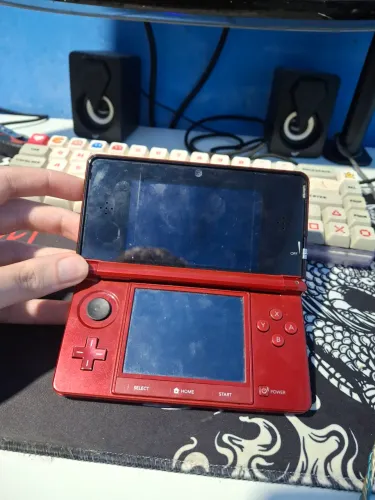Nintendo 3DS Vermelho Não Liga