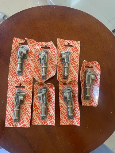 Vendo kit c 7 de ferrolho de metal valor 40,00 cada