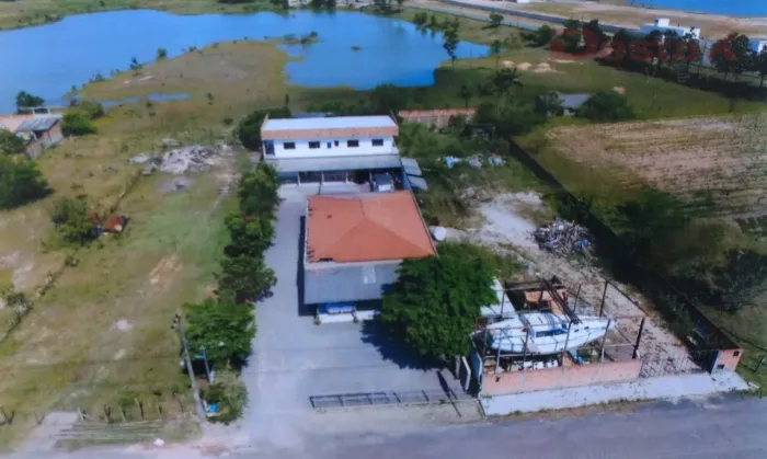Ponto Comercial em Areias do Meio - Governador Celso Ramos