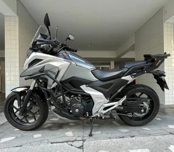 Honda NC 750 2025 com baixissima km
