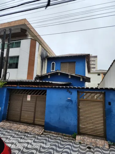 Sobrado no Embaré 2 Dorms 2 Vagas Quintal Próx. Pedro Lessa R$ 5 Mil Pacote