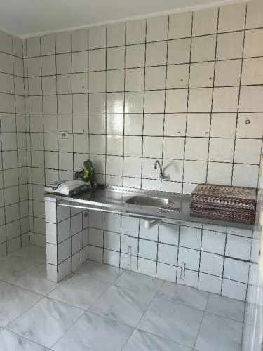 Apartamento no Morada Nova I, três quartos, sala, sala cozinha, dois banheiros e terraço.