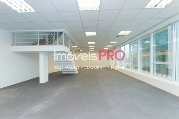 Conjunto comercial de 450 m² na Vila Olímpia