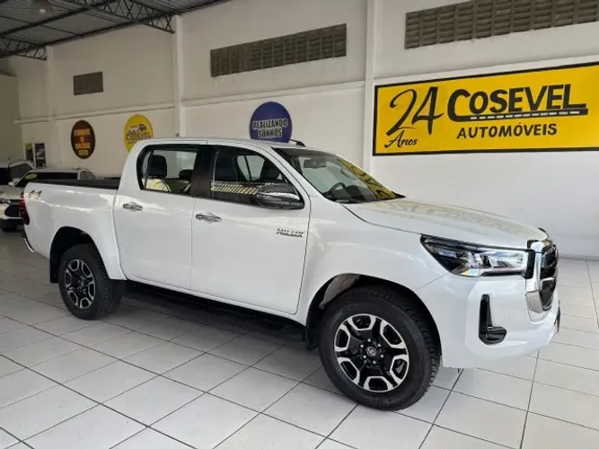 Toyota Hilux CD SRX 4X4 2.8 TDI 16V Diesel Aut. 2025