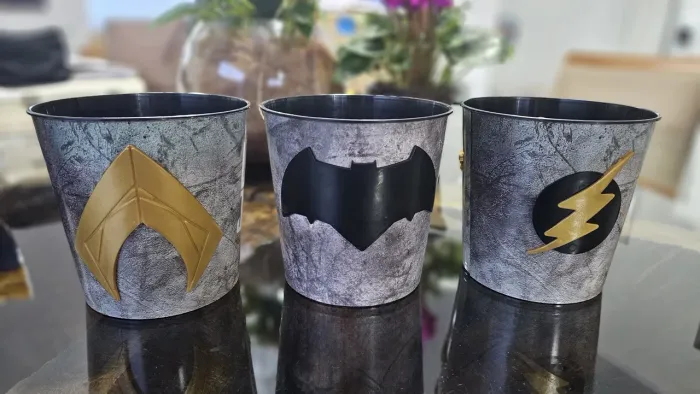 3 baldes de pipoca liga da justiça